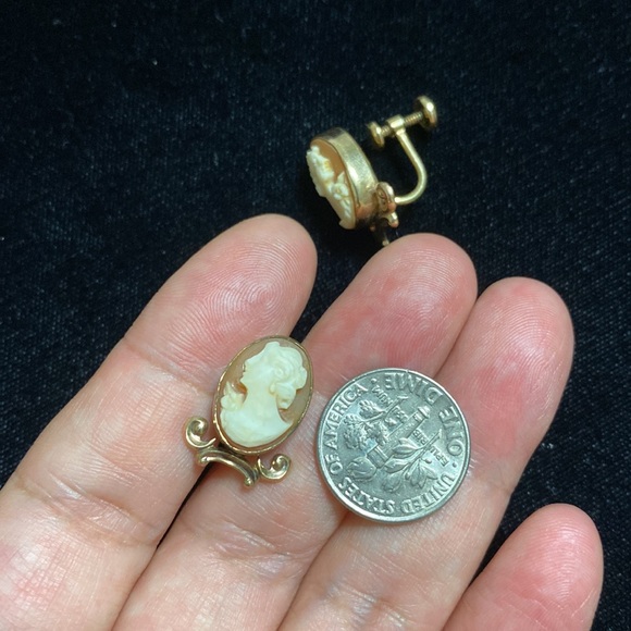 🖤Vtg💕12KGF VanDell Cameo clip earrings - Picture 9 of 10